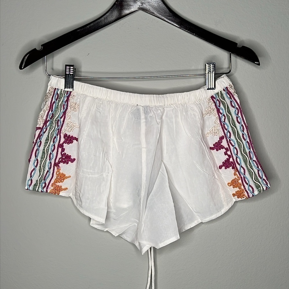 RAGA Anthropologie Embroidered Bohemian Beach Cover-up Shorts White Size Small